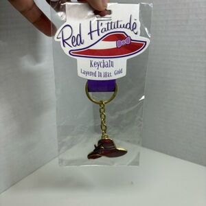 RED H'ATTITUDE NWT Keychain Red Hat Society 18 kt. Gold Layered‎ Hat w/Flower